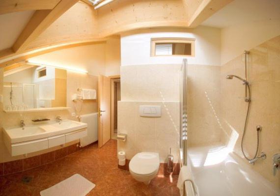 Roter Adler Hotel Caldaro Kültér fotó