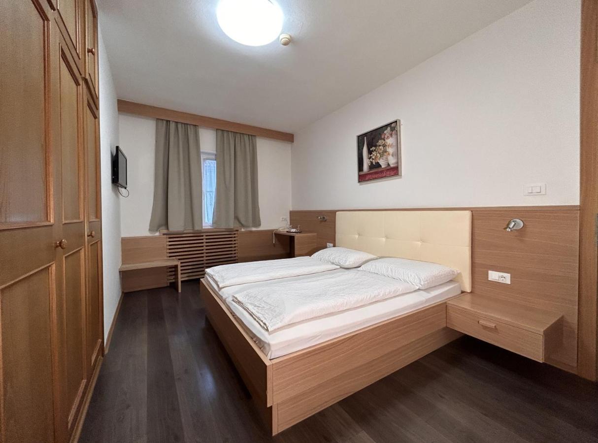 Roter Adler Hotel Caldaro Kültér fotó